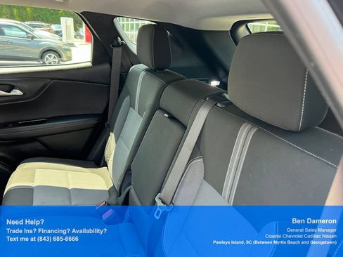 Used 2025 Chevrolet Blazer LT FWD image 16