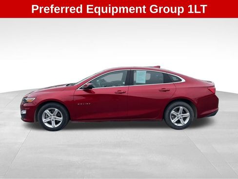 Used 2024 Chevrolet Malibu LT image 2