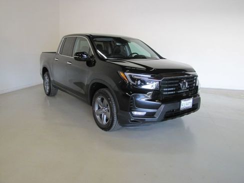 Certified 2023 Honda Ridgeline RTL-E image 3