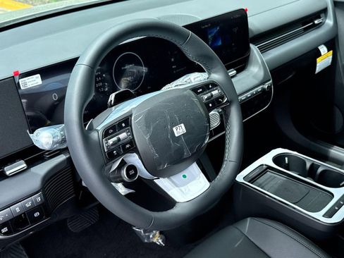 New 2025 Hyundai Ioniq 5 SEL image 16