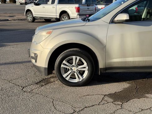 Used 2015 Chevrolet Equinox LT image 12
