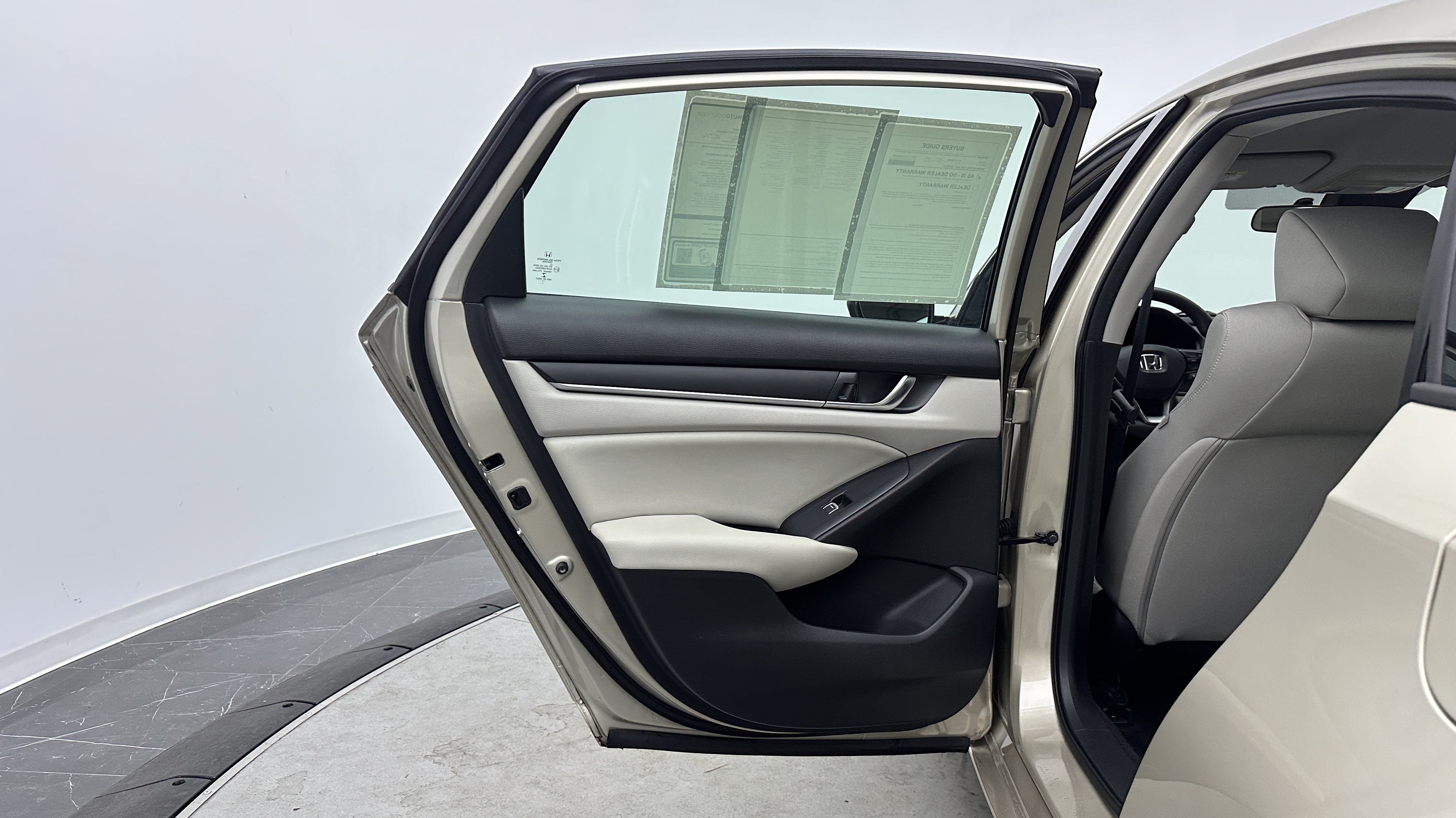 Used 2018 Honda Accord LX image 21