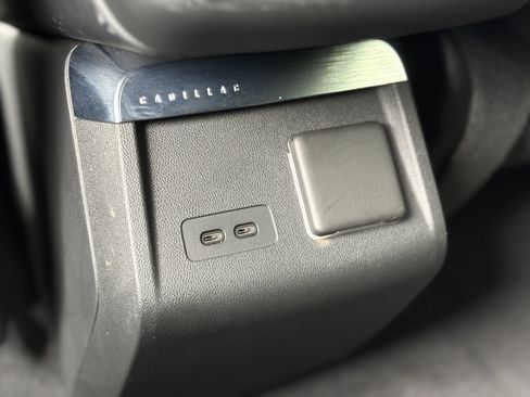 Used 2024 Cadillac Lyriq Luxury AWD/4WD image 14