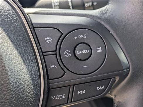 Used 2026 Toyota Corolla Cross LE FWD image 13