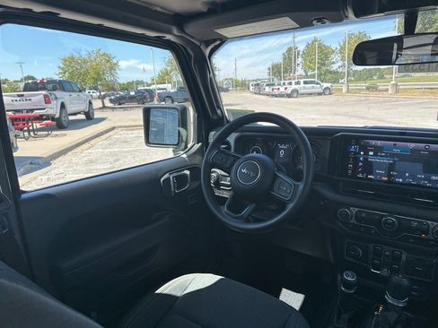 New 2025 Jeep Gladiator Sport image 53