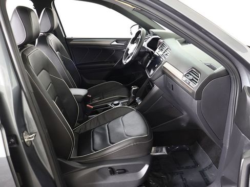 Used 2022 Volkswagen Tiguan SEL R-Line AWD/4WD image 35