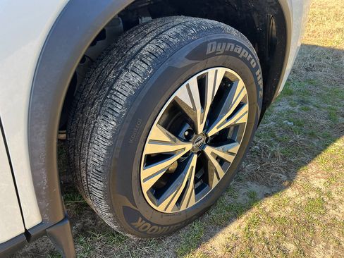 Used 2023 Nissan Rogue SV w/ SV Premium Package image 6