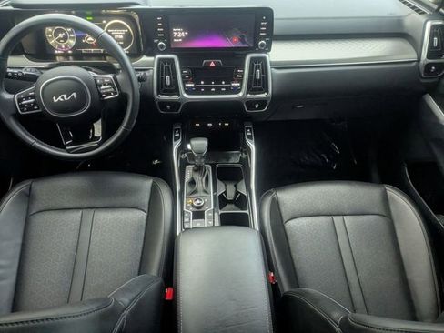 Used 2023 Kia Sorento SX image 32