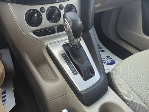 Used 2014 Ford Focus SE image 19
