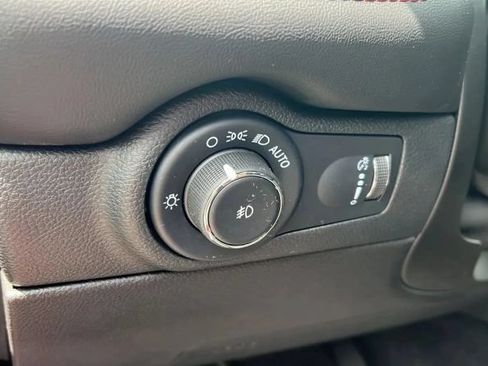 Used 2021 Dodge Durango R/T w/ Technology Group AWD/4WD image 19
