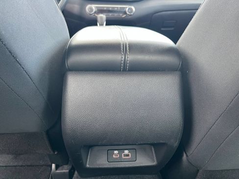 Used 2025 Nissan Altima 2.5 SV FWD image 23