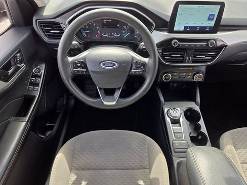 Used 2022 Ford Escape SE FWD image 11