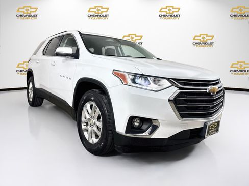 Used 2021 Chevrolet Traverse LT FWD image 1