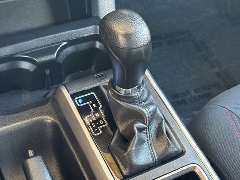 Used 2022 Toyota Tacoma SR5 RWD image 24