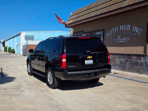 Used 2014 Chevrolet Tahoe LT RWD image 9