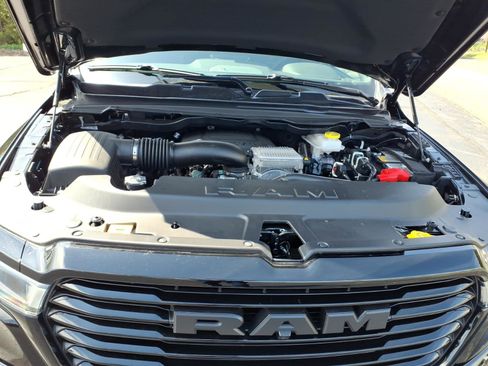 New 2026 RAM 1500 Laramie AWD/4WD image 15
