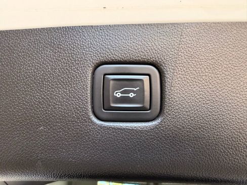 Used 2020 Chevrolet Blazer LT w/ Sound & Technology Package image 9