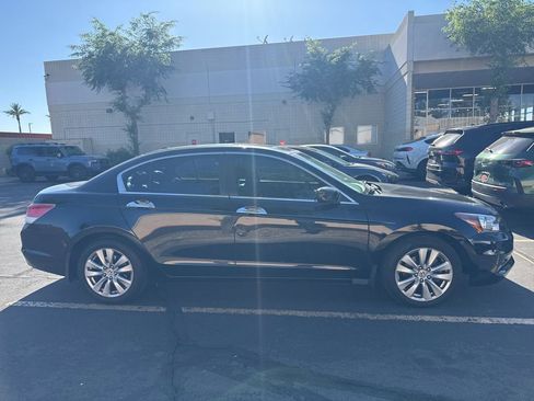 Used 2011 Honda Accord EX-L image 4