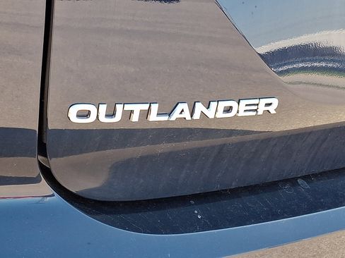New 2026 Mitsubishi Outlander SE AWD/4WD image 11