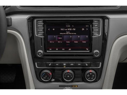 Used 2019 Volkswagen Passat 2.0T Wolfsburg image 13