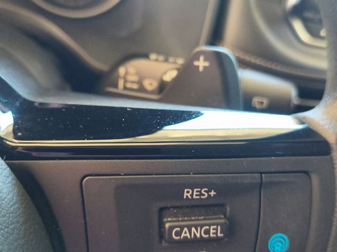 Used 2023 Nissan Rogue SV image 20