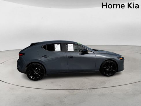 Used 2022 MAZDA MAZDA3 s image 3