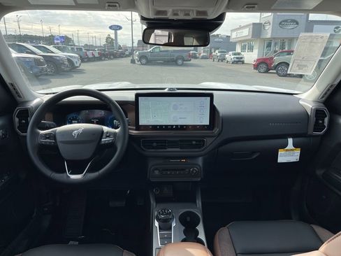 New 2025 Ford Bronco Sport Outer Banks w/ Outer Banks Tech Package+ AWD/4WD image 6