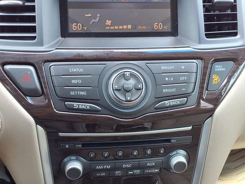 Used 2013 Nissan Pathfinder SL w/ SL Premium Pkg image 16