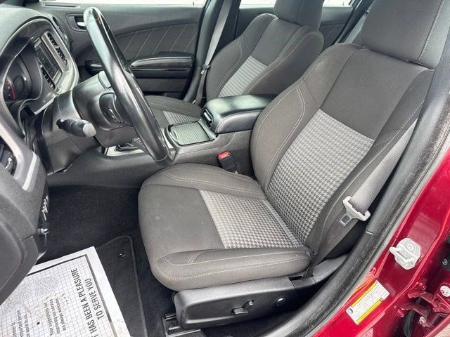 Used 2022 Dodge Charger SXT w/ Blacktop Package RWD image 12