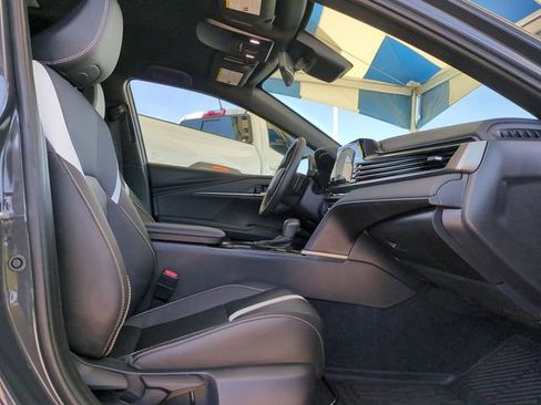 Used 2025 Toyota Camry SE FWD image 34