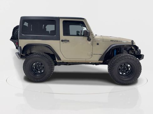 Used 2018 Jeep Wrangler Rubicon w/ Power Convenience Group image 16