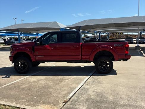 Used 2022 Ford F250 Lariat w/ Black Appearance Package AWD/4WD image 8