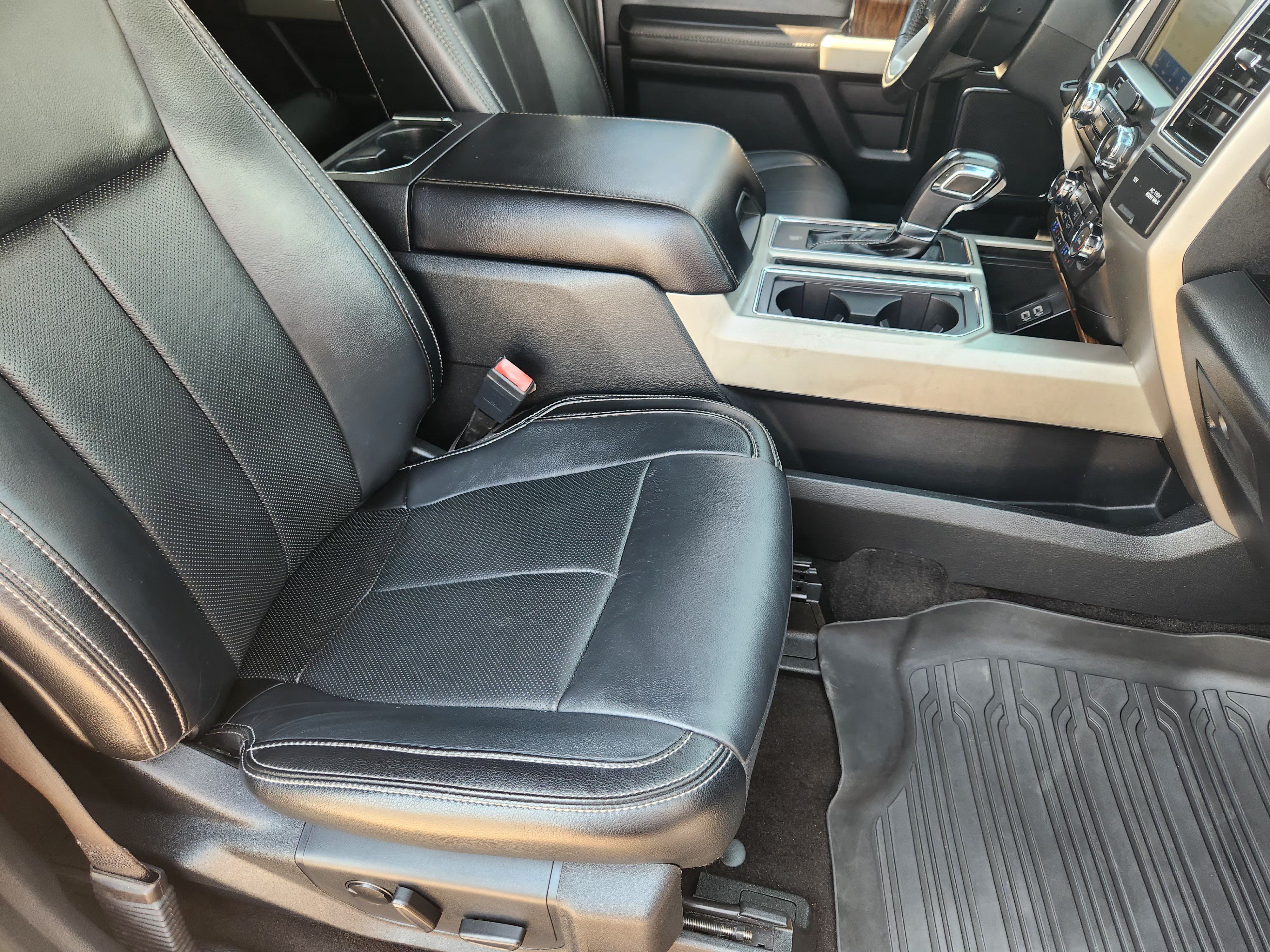 Used 2020 Ford F150 Lariat RWD image 14