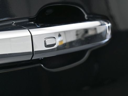 Used 2022 Chevrolet Silverado 1500 High Country image 52