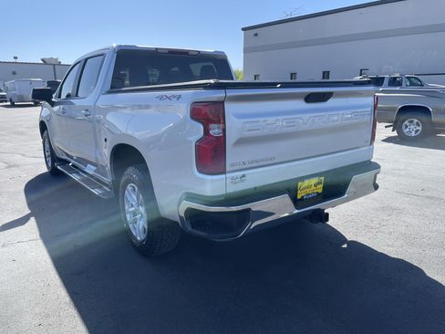 Used 2022 Chevrolet Silverado 1500 LT w/ Bed Protection Package AWD/4WD image 6
