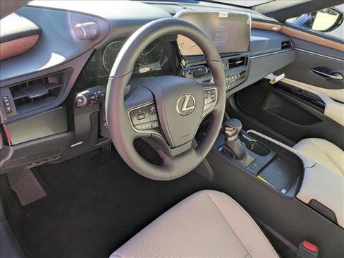 New 2025 Lexus ES 350 w/ Premium Package image 3