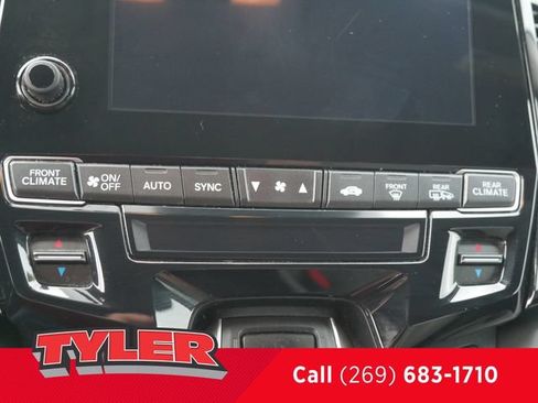 Used 2018 Honda Odyssey EX-L image 31