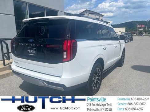 Used 2025 Ford Expedition Platinum AWD/4WD image 6