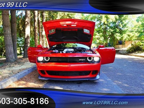 Used 2015 Dodge Challenger SRT Hellcat RWD image 28