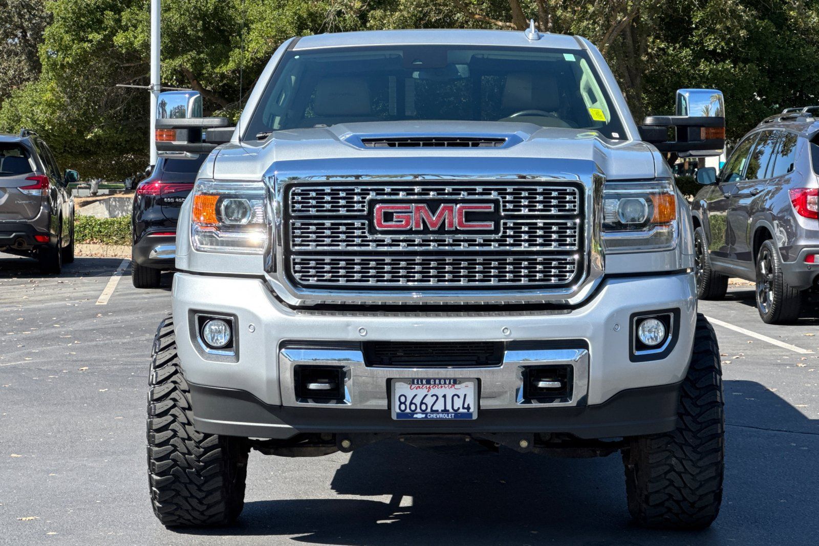 Used 2019 GMC Sierra 2500 Denali w/ Duramax Plus Package AWD/4WD image 8