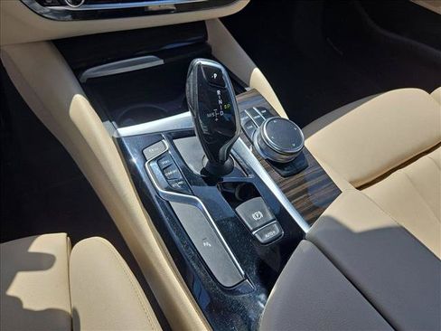 Used 2018 BMW 530i RWD image 12
