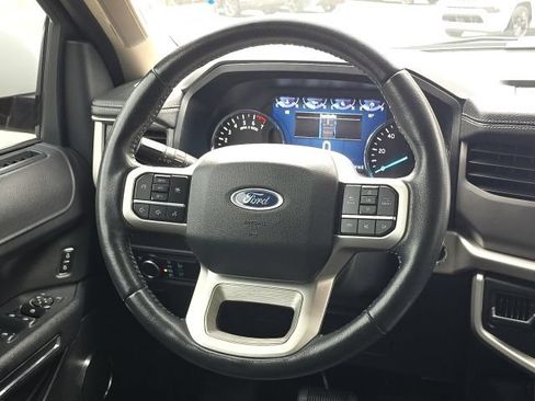 Certified 2022 Ford Expedition XLT RWD image 40