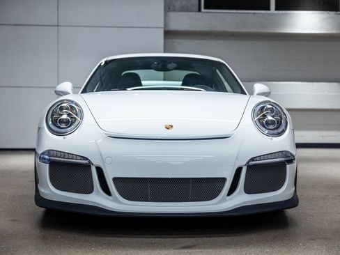 Used 2014 Porsche 911 GT3 w/ Sound Package Plus RWD image 11