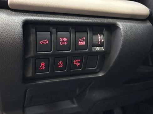 Used 2023 Subaru Forester Limited AWD/4WD image 32
