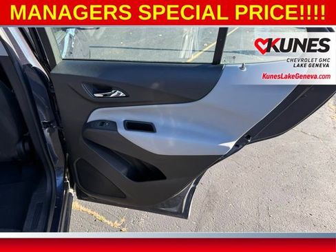 Used 2018 Chevrolet Equinox LS image 17