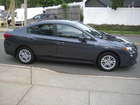 Used 2017 Subaru Impreza 2.0i Premium w/ BSD & Rcta/SRF/Eyesight AWD/4WD image 4