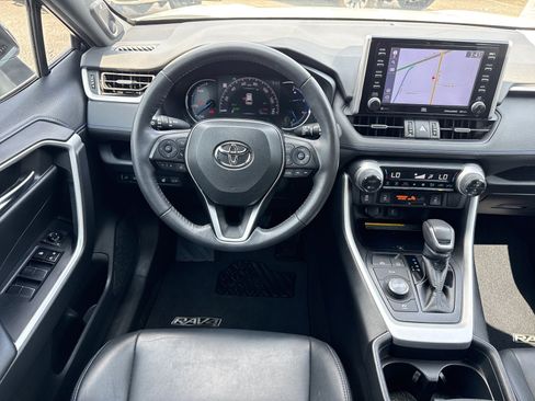 Used 2021 Toyota RAV4 XSE AWD/4WD image 15