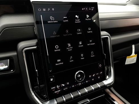 New 2026 GMC Yukon XL Denali w/ Denali Reserve Package image 32