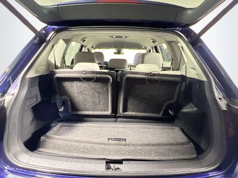 Used 2022 Volkswagen Tiguan SE FWD image 33