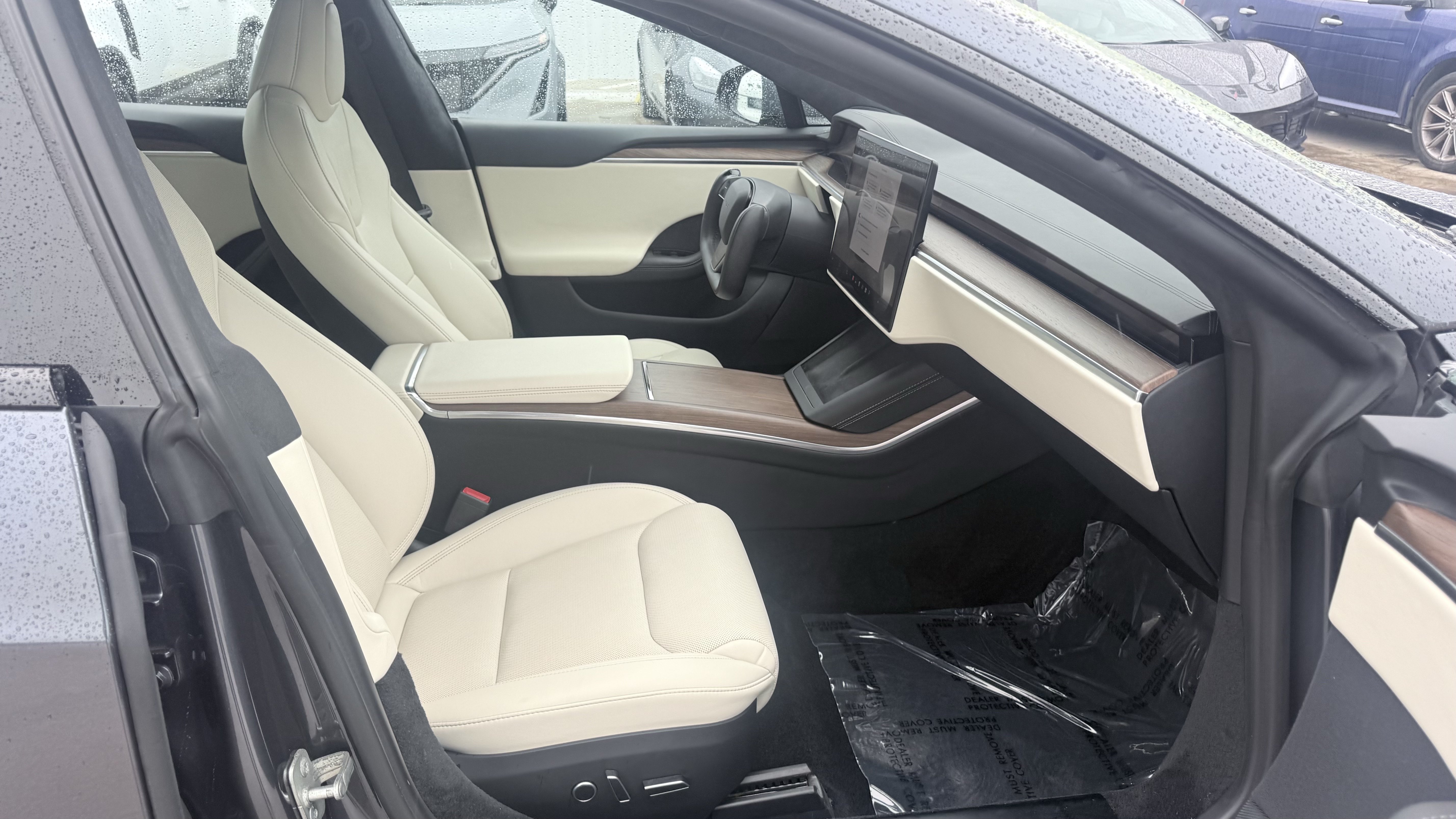 Used 2023 Tesla Model S AWD/4WD image 34